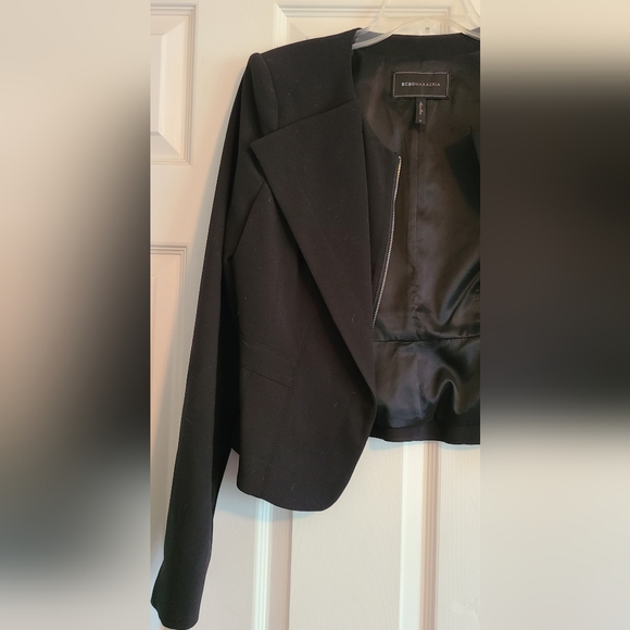 BCBGMaxAzria Jackets & Blazers - Bcbg Maxazria blazer